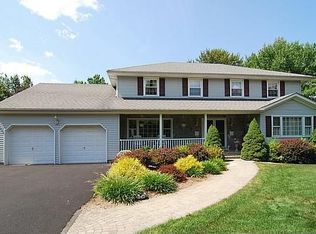 12 Hoffman Rd, Mendham, NJ 07945