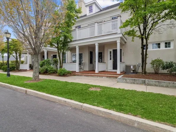 224 Marina Dr, Quincy, MA 02171