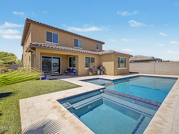 4th image of 17228 W DAHLIA Drive