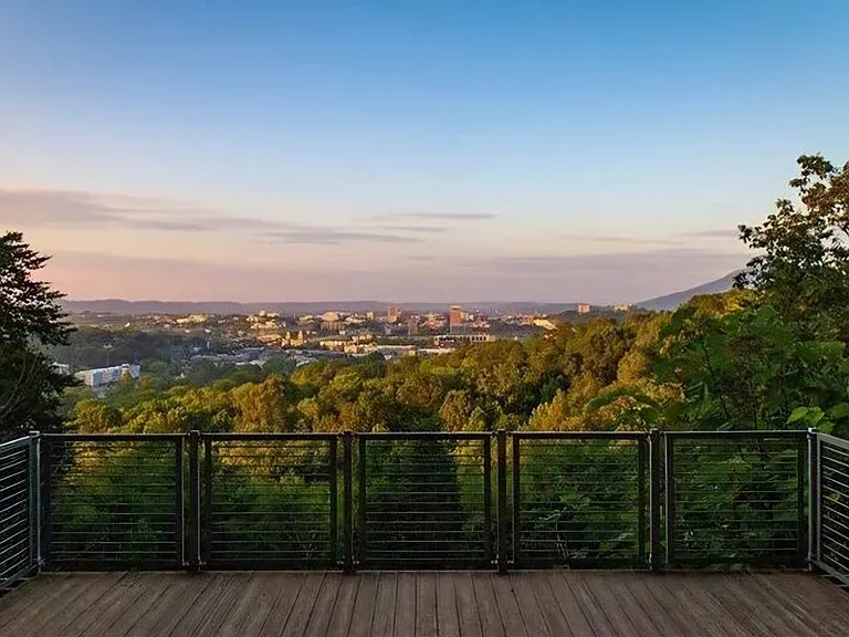 Sunset views from the Stringer's Ridge overlook.