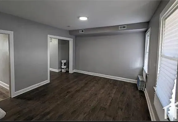 2612 Cole St — Photo 8