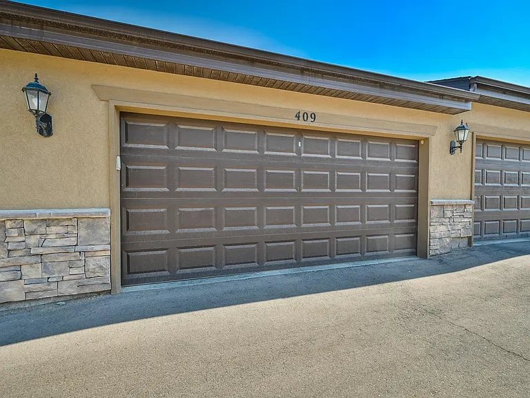 127 E Jordan Ridge Blvd #409 — Photo 4