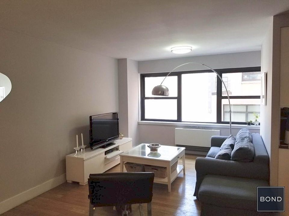 1st image of 301 E 47th St APT 12P