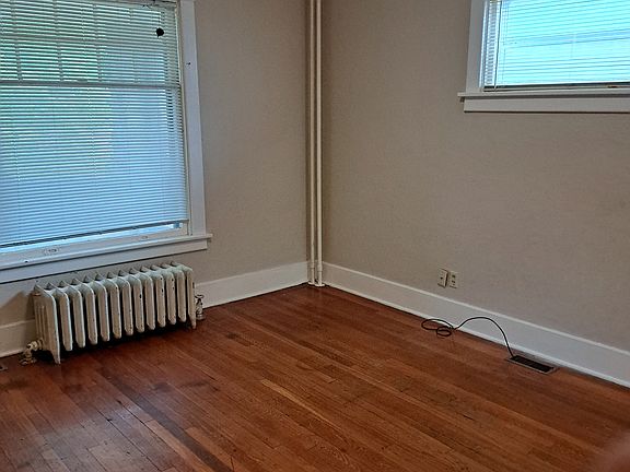 3rd image of 2046 S 24th St APT 1