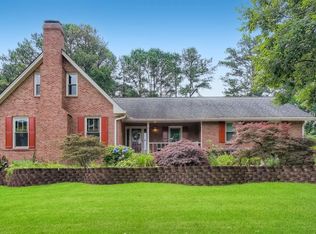 2985 Four Oaks Dr, Dunwoody, GA 30360