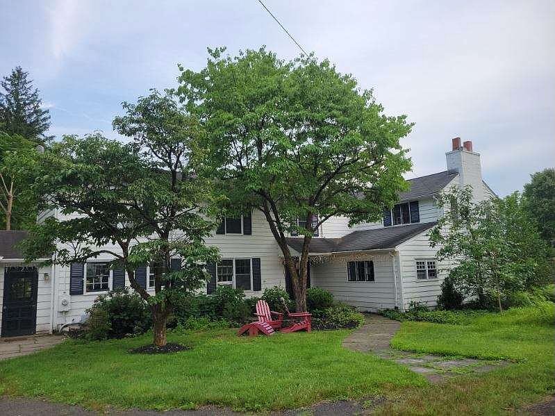 1st image of 62 Cherry Hill Rd