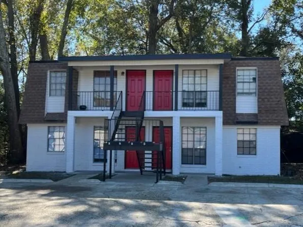 105 Jackson Ave, Petal, MS 39465