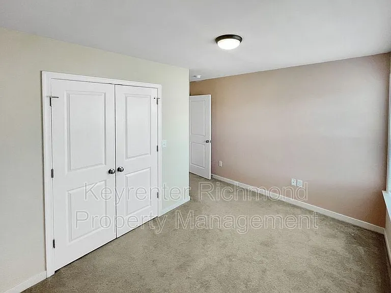 406 Bridge Creek Ct — Photo 19
