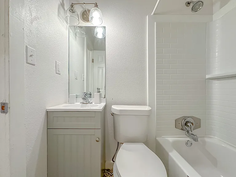 541 Okaloosa St #543 — Photo 4
