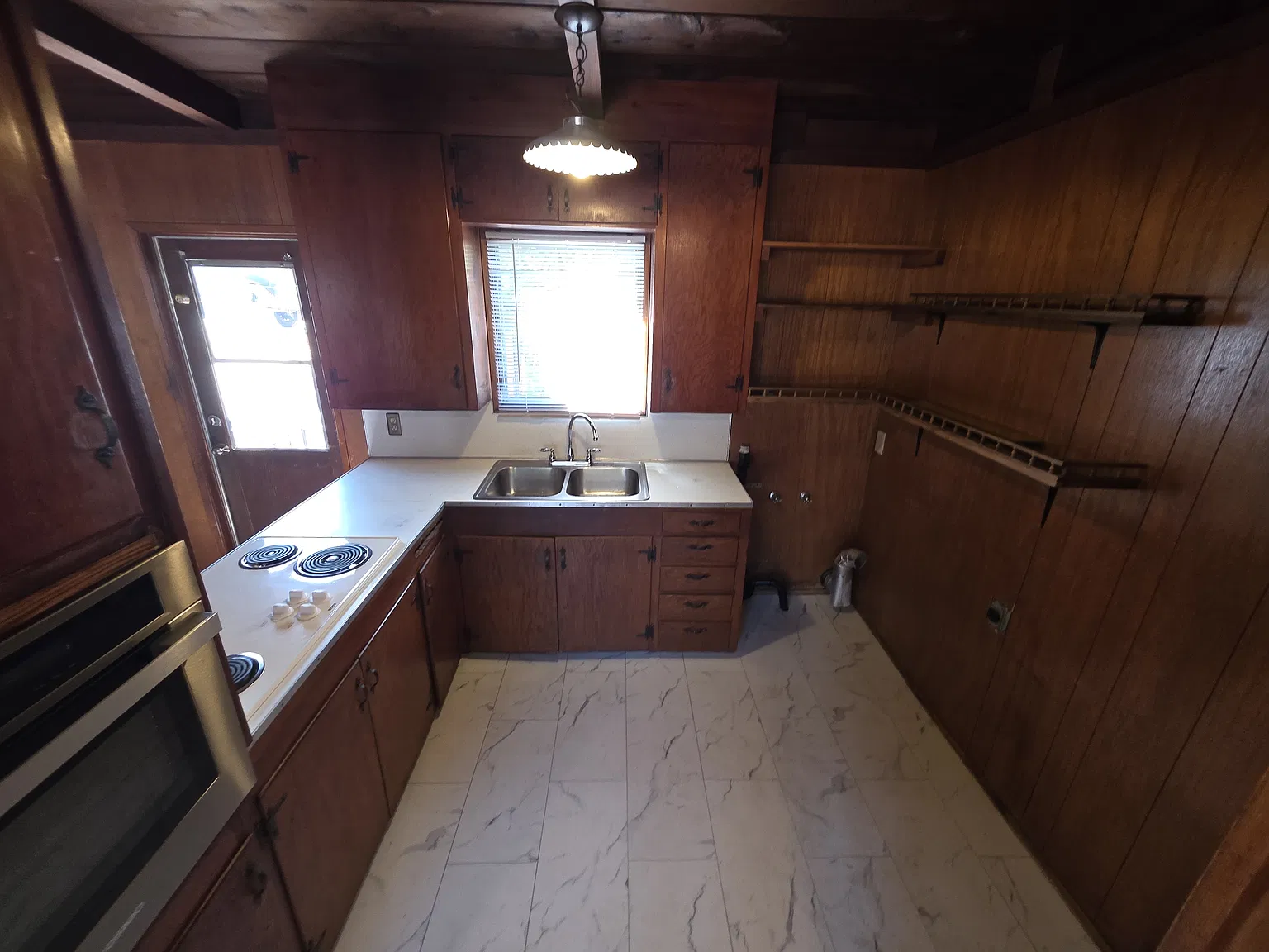 2 bed, 770 sqft, $2,550 — Photo 3