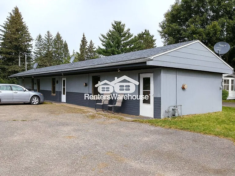 403 Milltown Ave N #2 — Photo 1