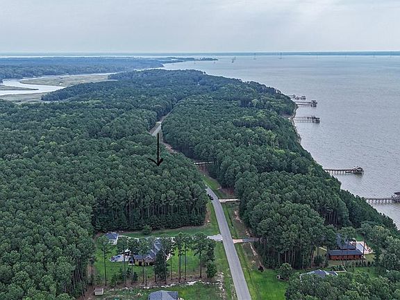 4th image of 1194 Lawnes Neck Dr