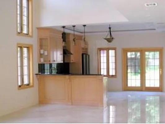 Sold by Maximillion Realty, Inc. | media 1