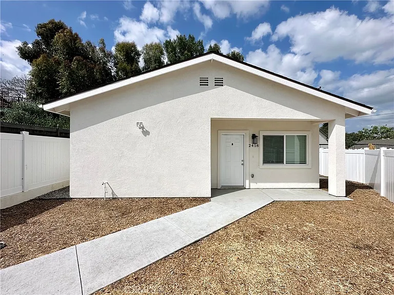 2418 Thorn Pl #A — Photo 12