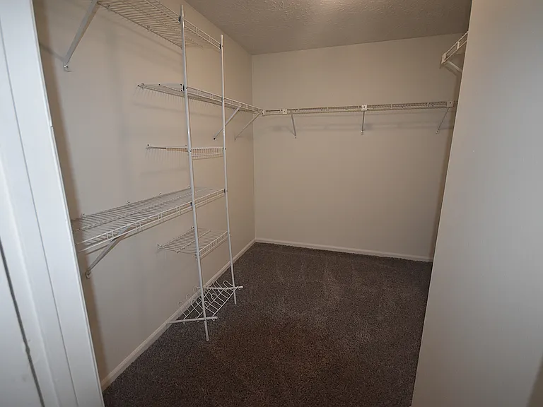 Waveland Place Apartments — Photo 82