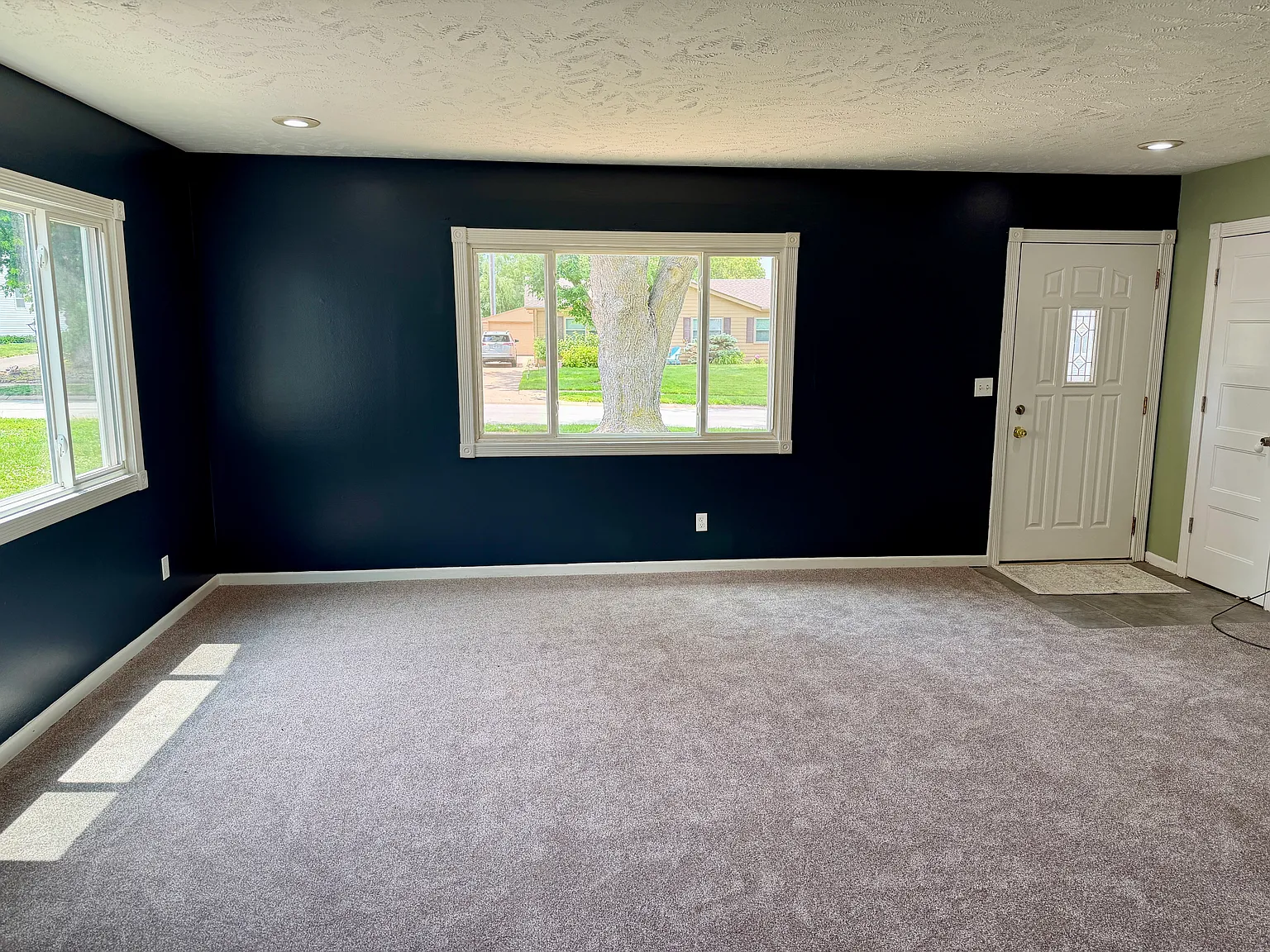3 bed, 1232 sqft, $1,850 — Photo 3
