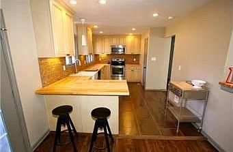 4th image of 2820 W 49th St