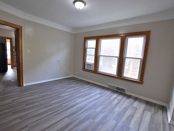 4th image of 6525 S Mozart St #1
