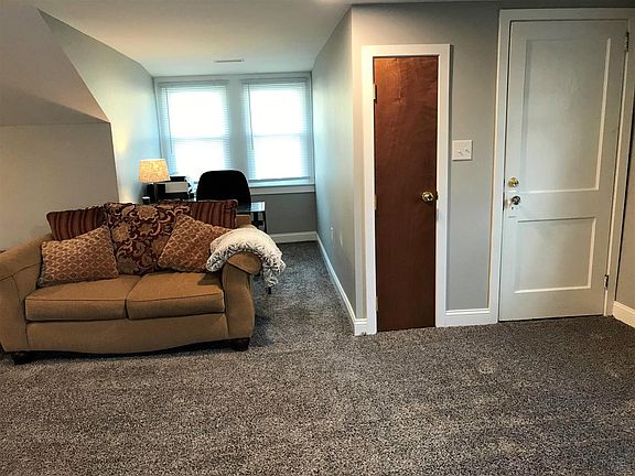 Living Area (door to entrance)