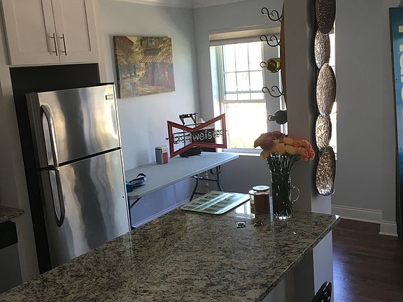 3rd image of 15 N Vail Ave APT 204