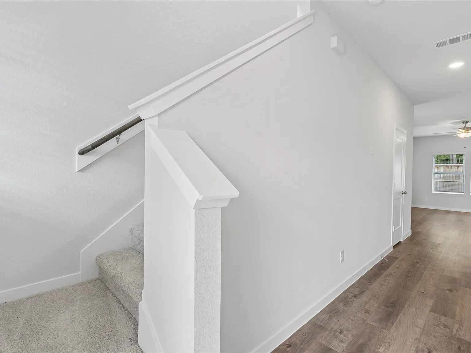 4 bed, 2.5 bath, 1897 sqft, $2,300 — Photo 4
