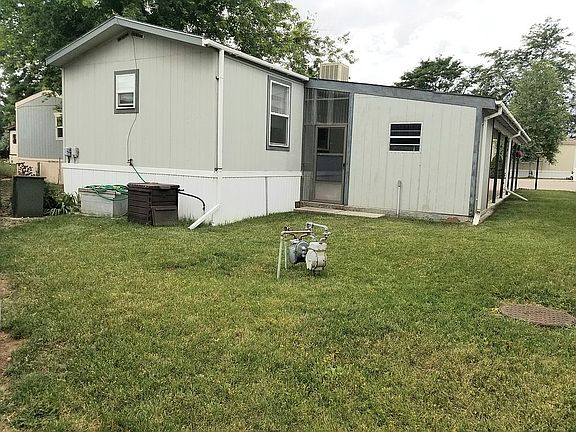 Back yard showing 10'x8' shed