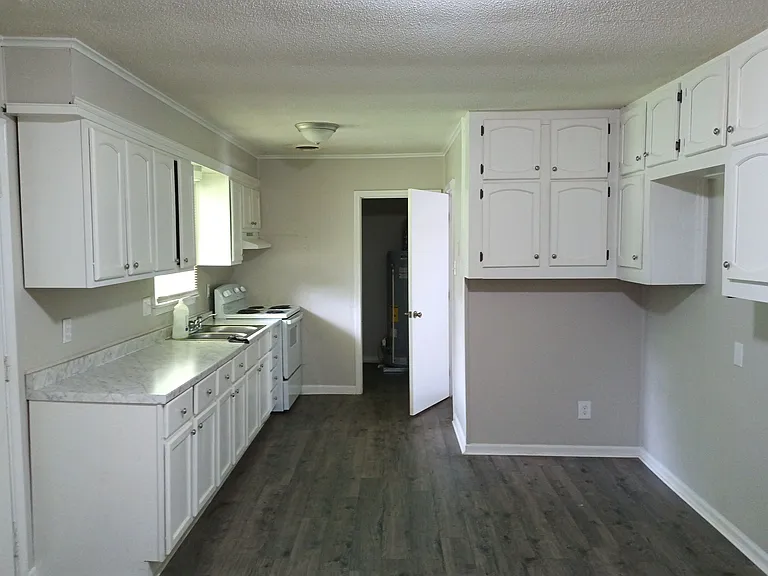 965 Rushmeade Rd — Photo 2