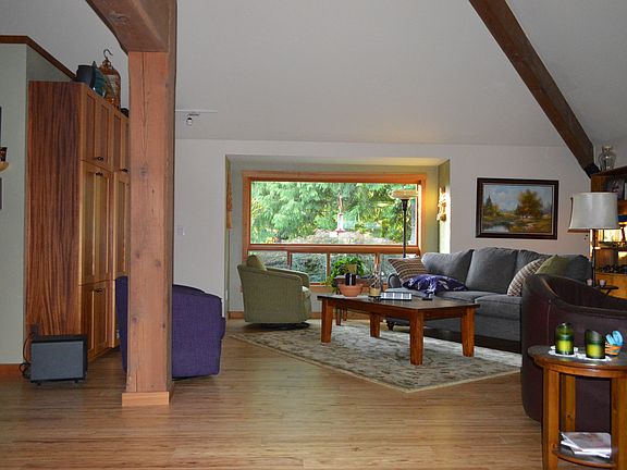 5th image of 1085 NW Glenwood Ct