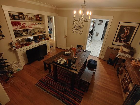 5th image of 1810 N La Brea Ave