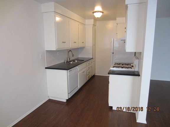 2nd image of 1538 Granville Ave APT 6