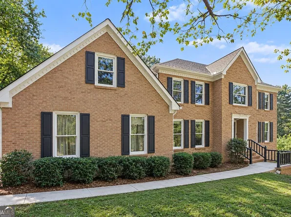 4857 Castlewood Dr SW, Lilburn, GA 30047