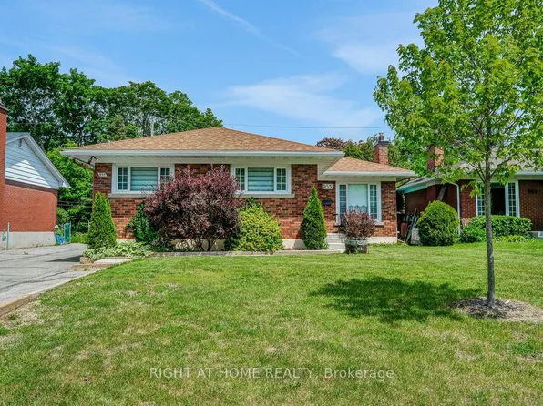 955 Alpine Ave, Ottawa, ON K2B 5R9