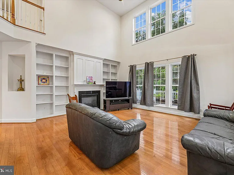 9529 Mountwood Dr — Photo 5