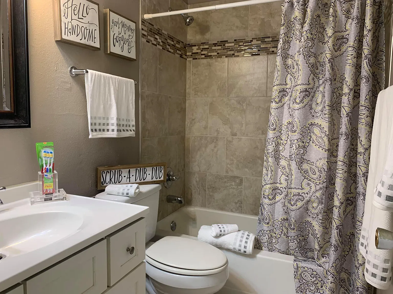 1 bed, 700 sqft, $1,799 — Photo 3