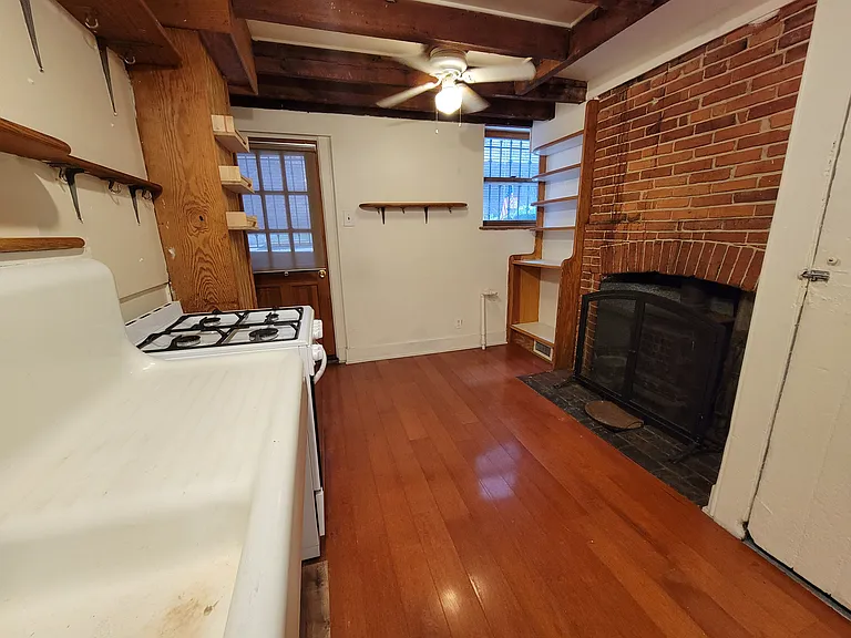 525 S Leithgow St #ROW HOUSE — Photo 4