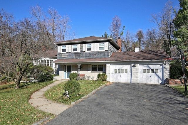 1st image of 45 Blackstone Dr