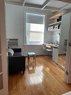 5th image of 241 E 14th St APT 5A