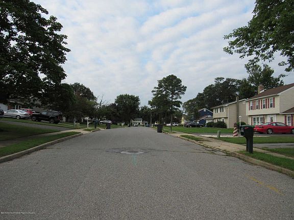 4th image of 965 Brightwood Dr