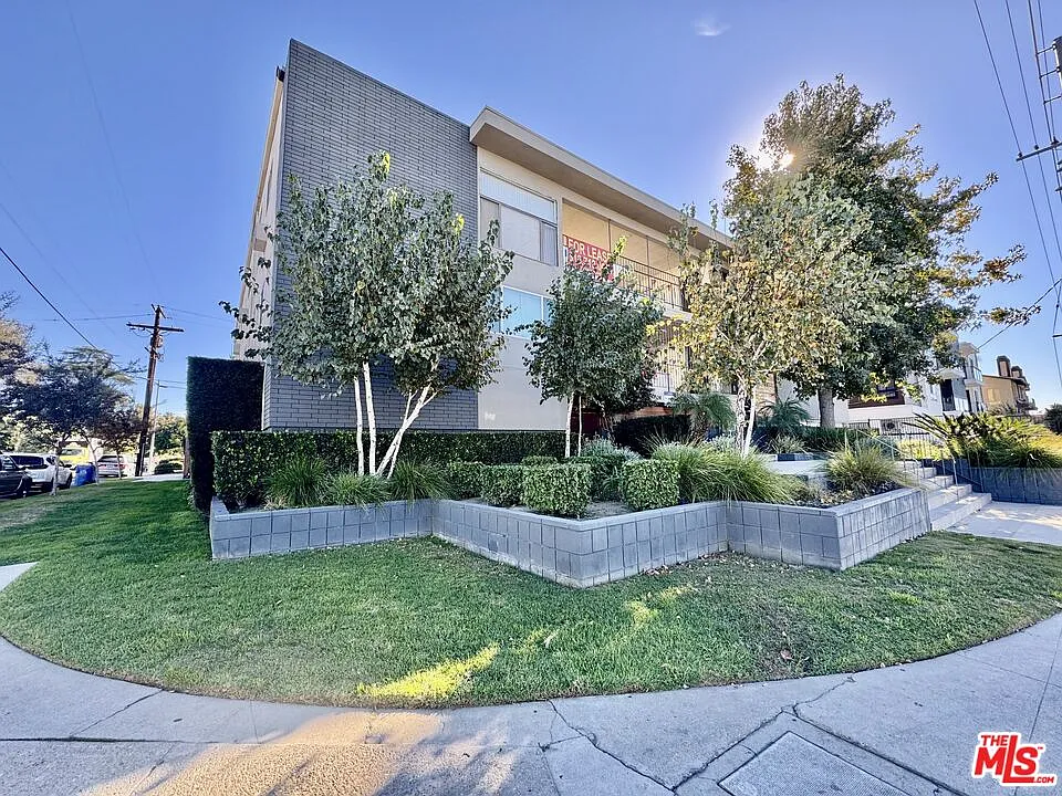 7524 Sepulveda Blvd #107