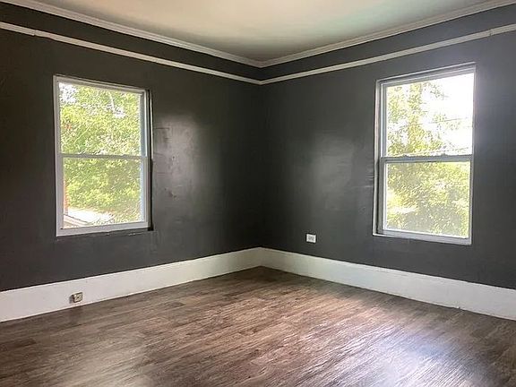 3rd image of 505 Chiquola Ave APT 15