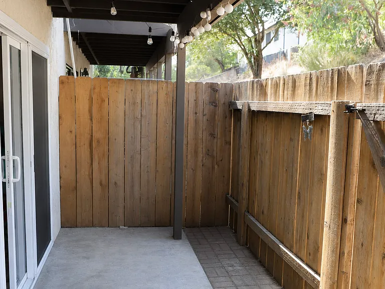 2638 Alpine Blvd #B — Photo 25