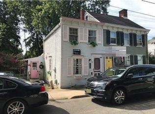 6 Thompson St, Bordentown, NJ 08505