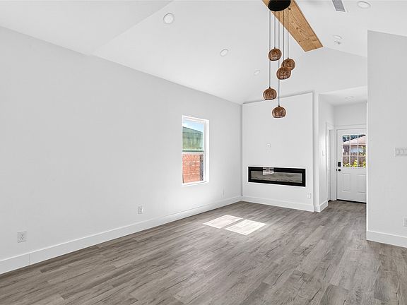 3rd image of 9704 Valley Mills Ln