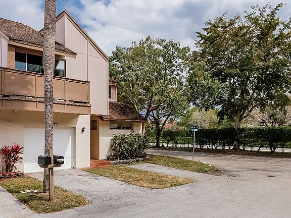 3rd image of 828 NW 81st Way #11