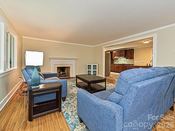 5th image of 3115 Potter Rd S