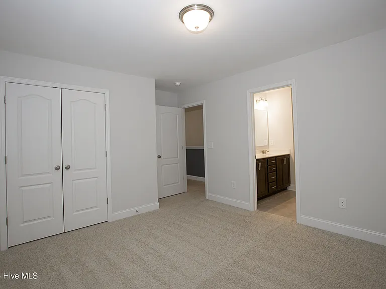 660 Avenue Of The Carolinas — Photo 63