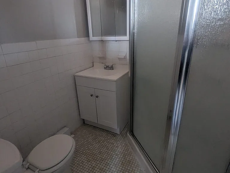220 Glen Haven Rd #B — Photo 6