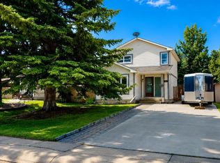 137 Greenwood Dr, Spruce Grove, AB T7X1X8