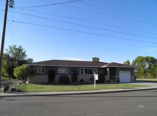603 N River Ave, Glendive, MT 59330