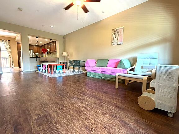 4th image of 10512 Calle Tamarindo Unit 4